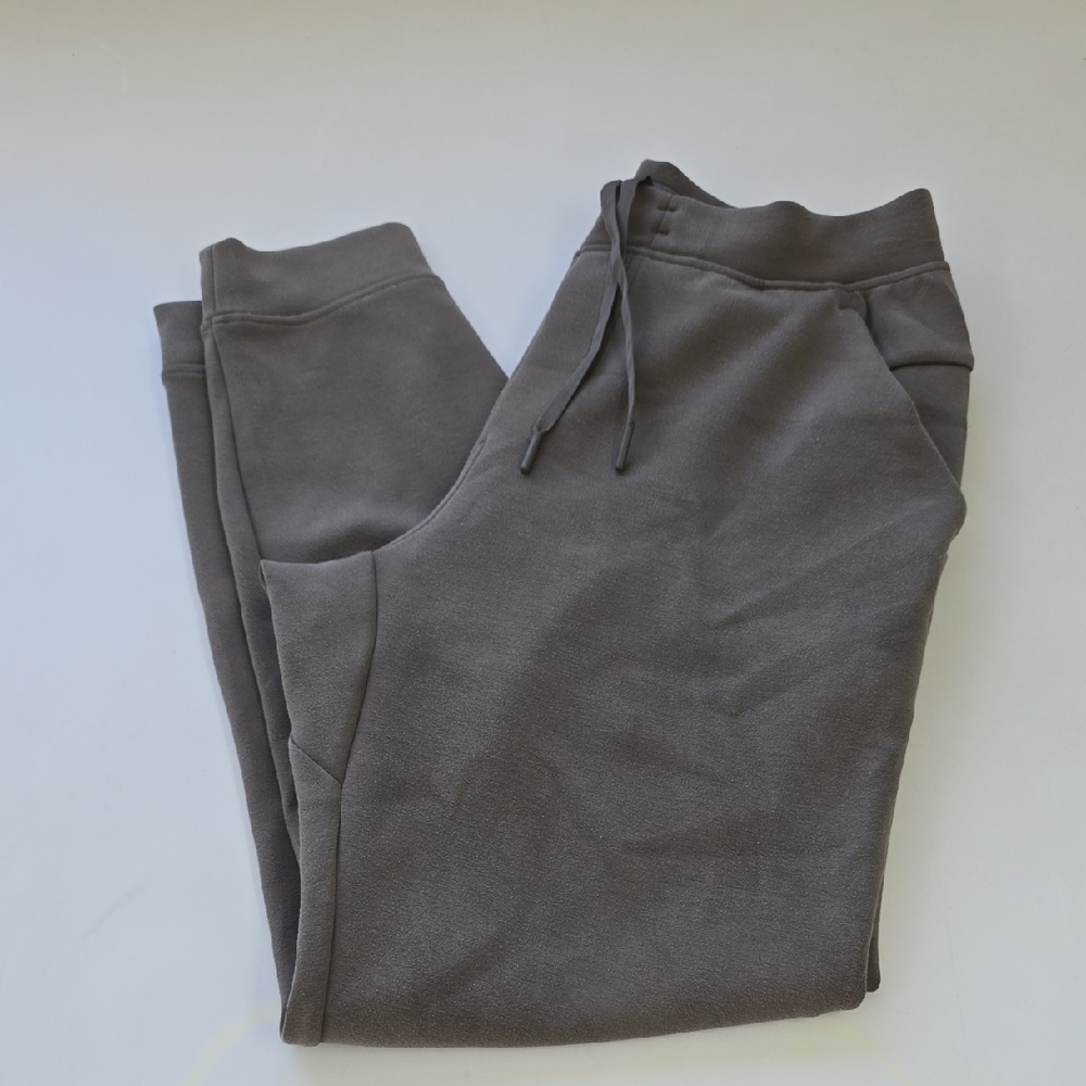 Lululemos Men's Gray Sweatpants